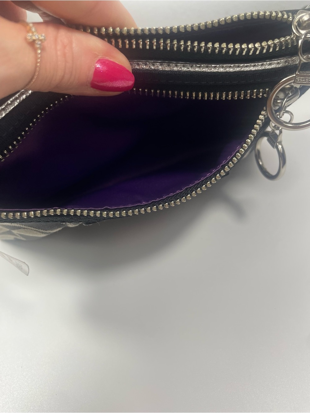 Coach Poppy Signature Large Wristlet NWT - Picture 9 of 14